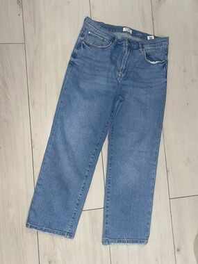 Kensie Straight Leg Jeans in Medium Blue